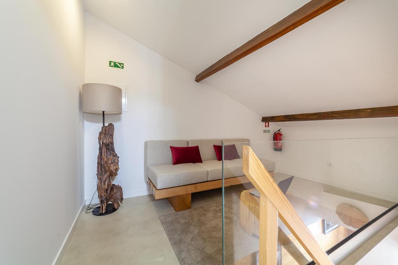 Up Tree Nature Rooms 阿威罗 外观 照片